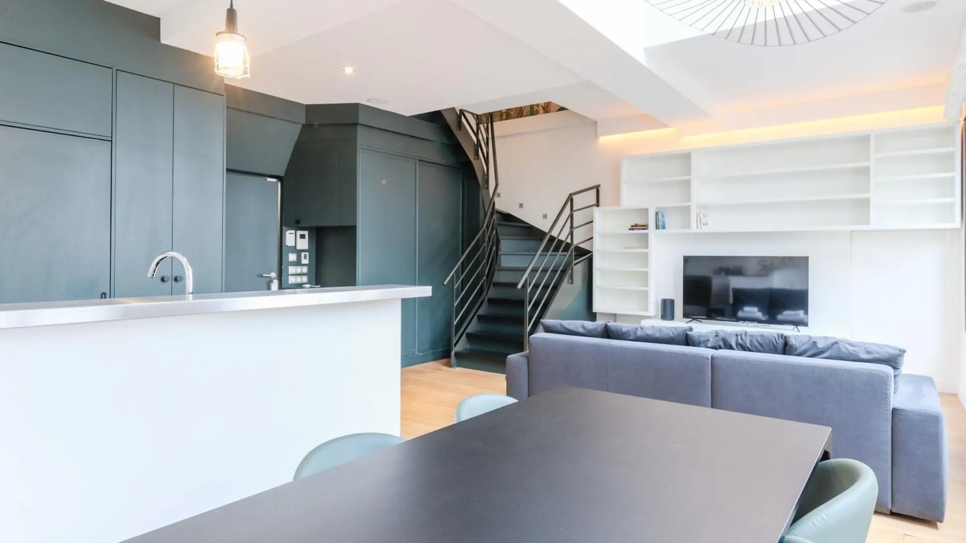 Chic Duplex Loft In Trendy Bastille Apartman Párizs