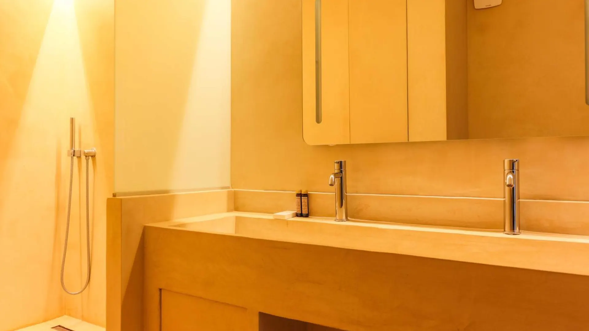아파트 Chic Duplex Loft In Trendy Bastille 파리