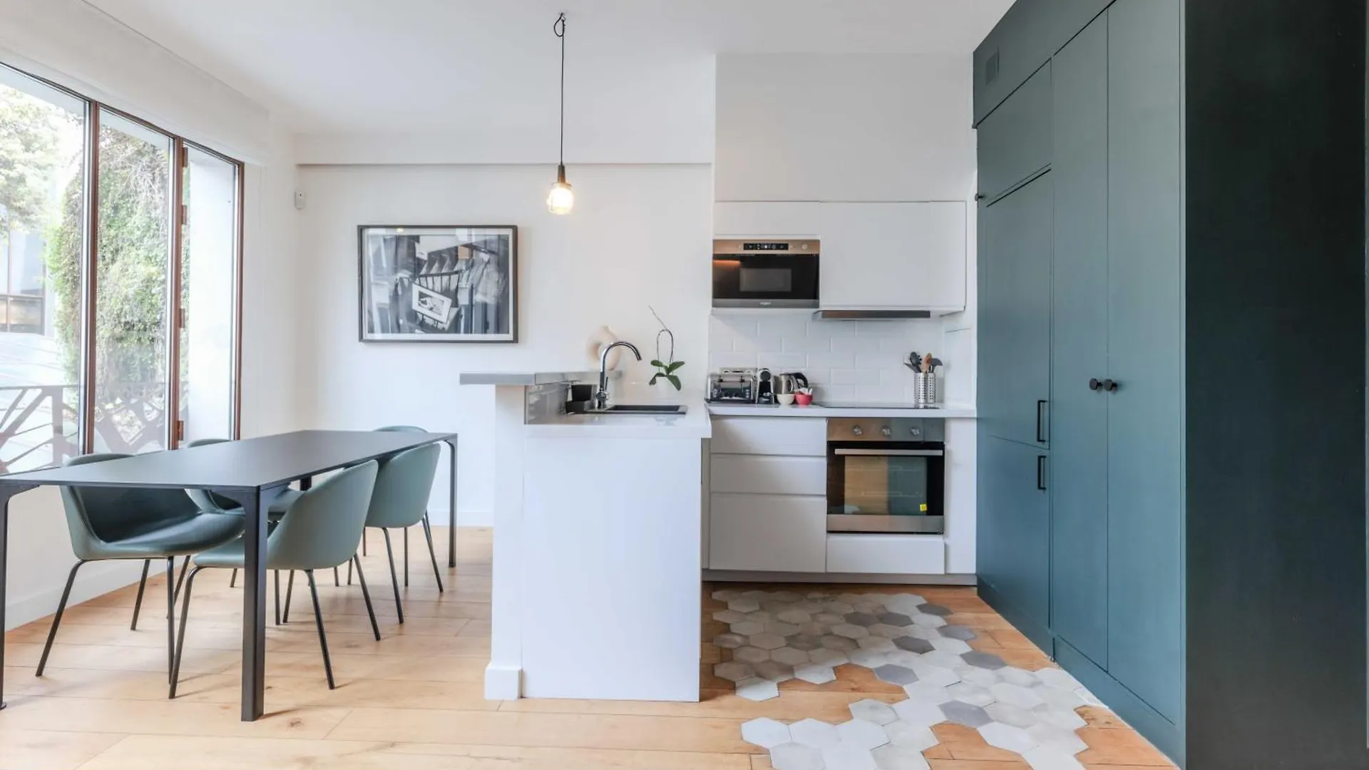 Chic Duplex Loft In Trendy Bastille Apartment *